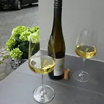 Rathausplatz Nr. 9 * Ürzig
