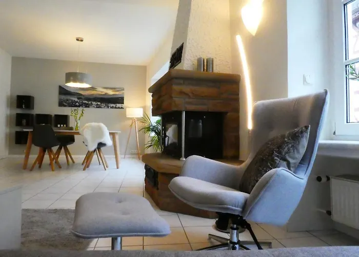 Rathausplatz Nr. 9 דירה *