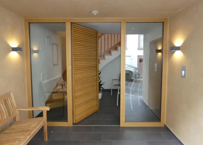 Rathausplatz Nr. 9 דירה *